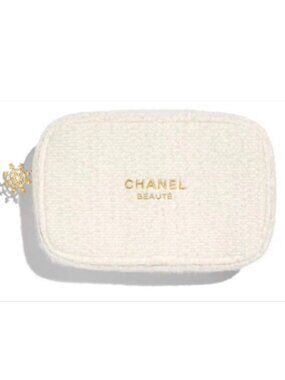 Chanel Beauté holiday limited edition cosmetic pouch white